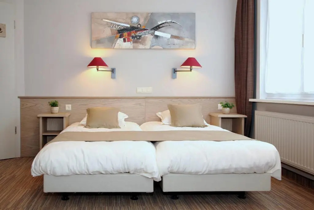 Ambassador Hotel - Chambres