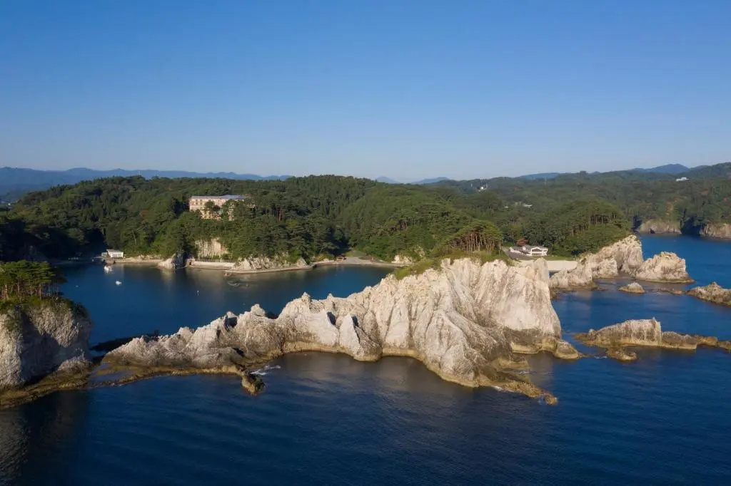 Beach & Waterfront