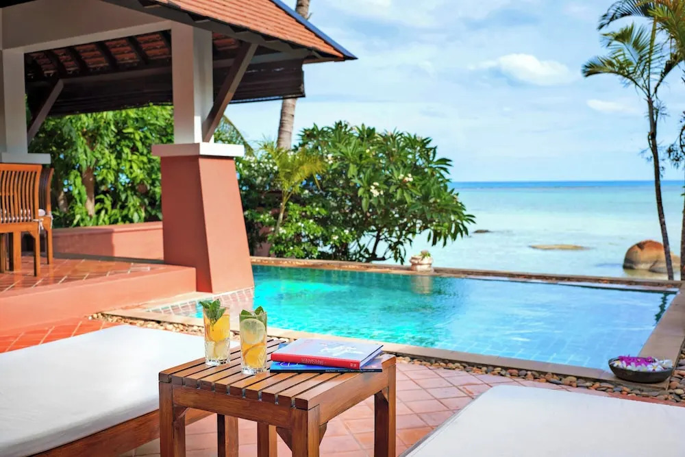 Семейный люкс с 2 комнатами seafront двуспальная кровать в Renaissance Koh Samui Resort & Spa