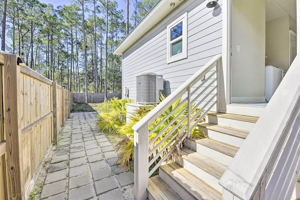 Modern Santa Rosa Beach Retreat w/ Yard & Patio!
