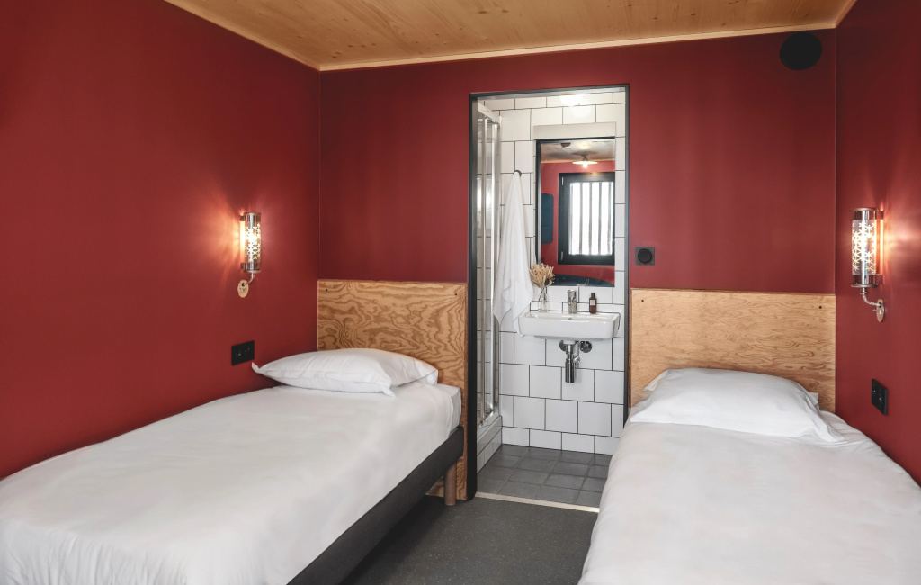 Eklo Hotels Paris Roissy CDG Airport - 2