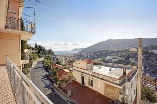 Flat 3 Bedrooms 1 Bathroom - Alassio