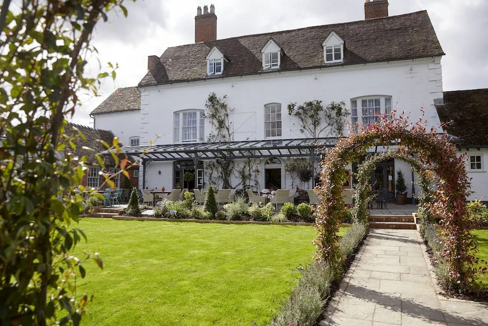 Riverside Shrewsbury by Chef and Brewer Collection
