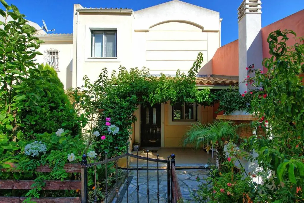Beach Villa Blue by MediterraneanVillas
