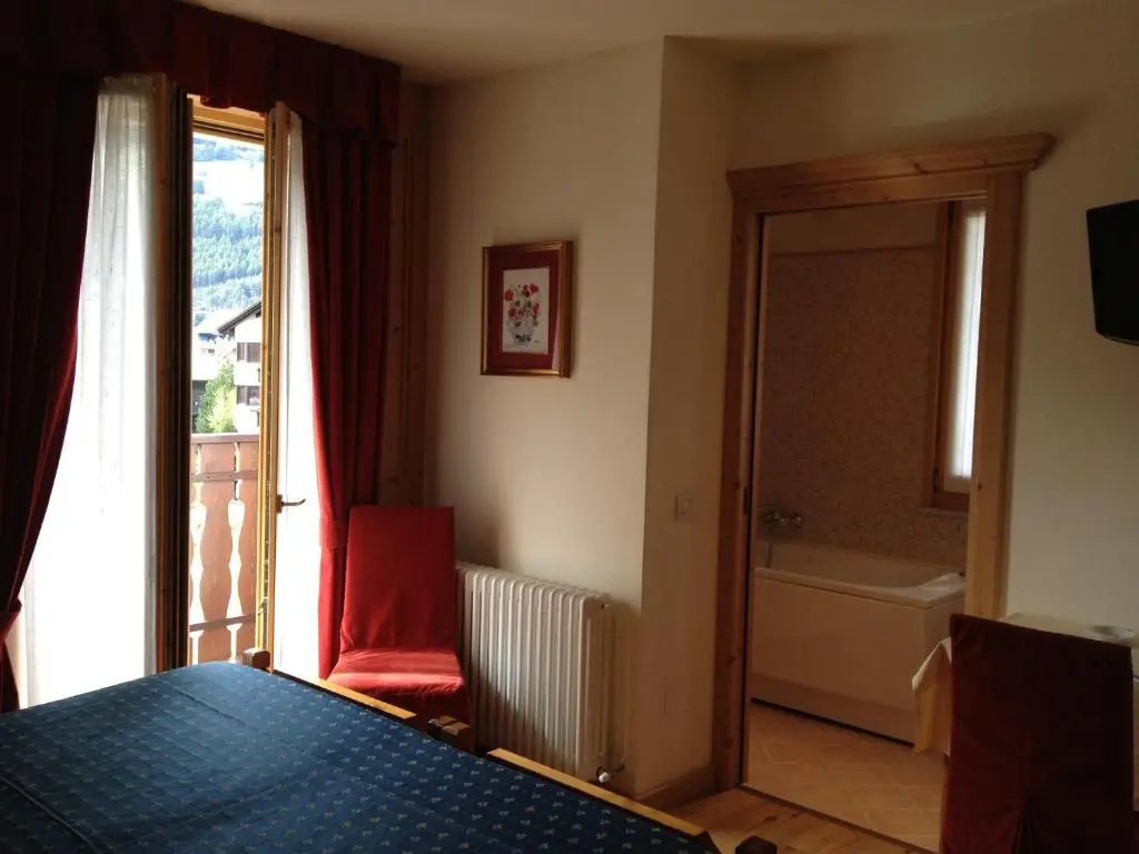 Standard Double room (full double bed)