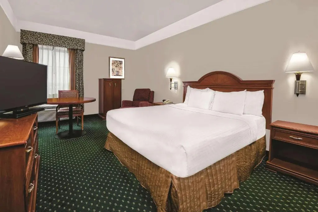 La Quinta Inn & Suites by Wyndham Stephenville - Chambres