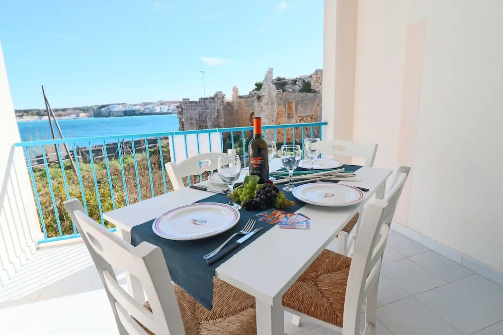 Casa Lucrezia Unique Sea View and Relaxation Near the Historic Centre
