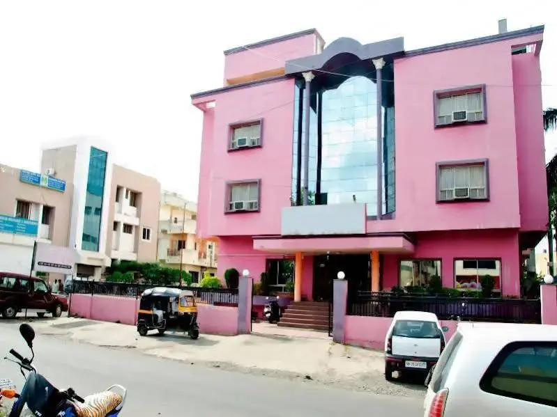 Vista Rooms at M.G.M College