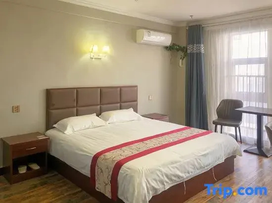 Deluxe Double Suite (full double bed)