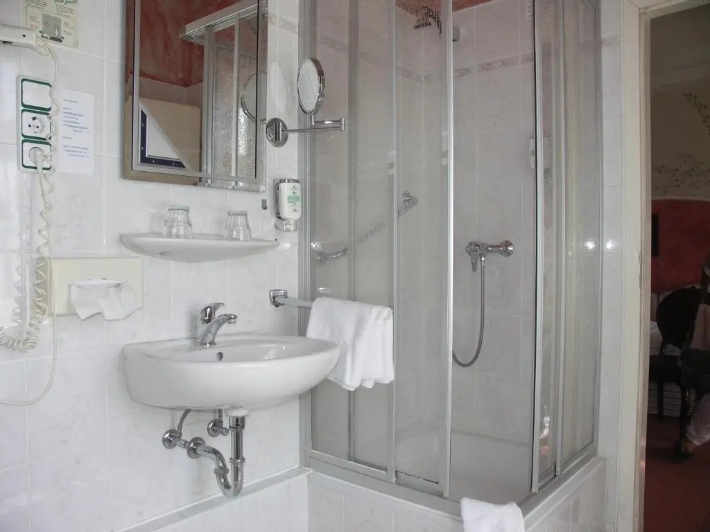 Hotel Zur Alten Oder Frankfurt - Chambres