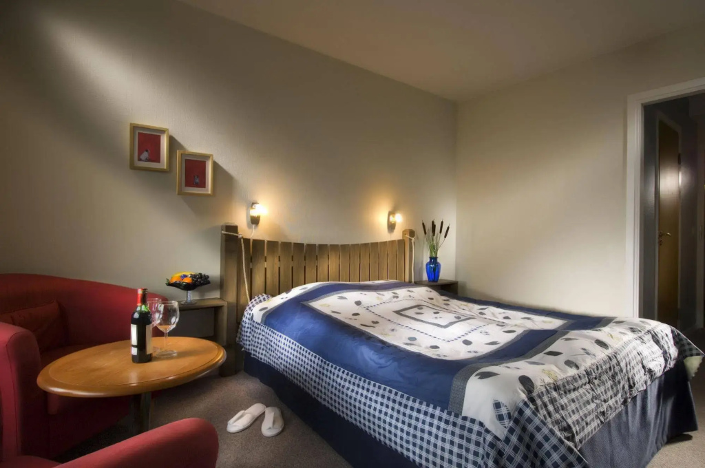 Hotel photo 12