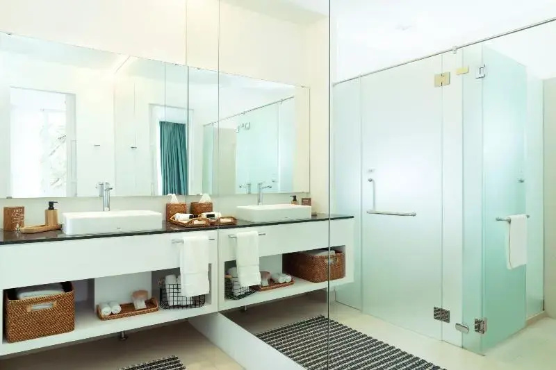 Double Junior Suite (full double bed)