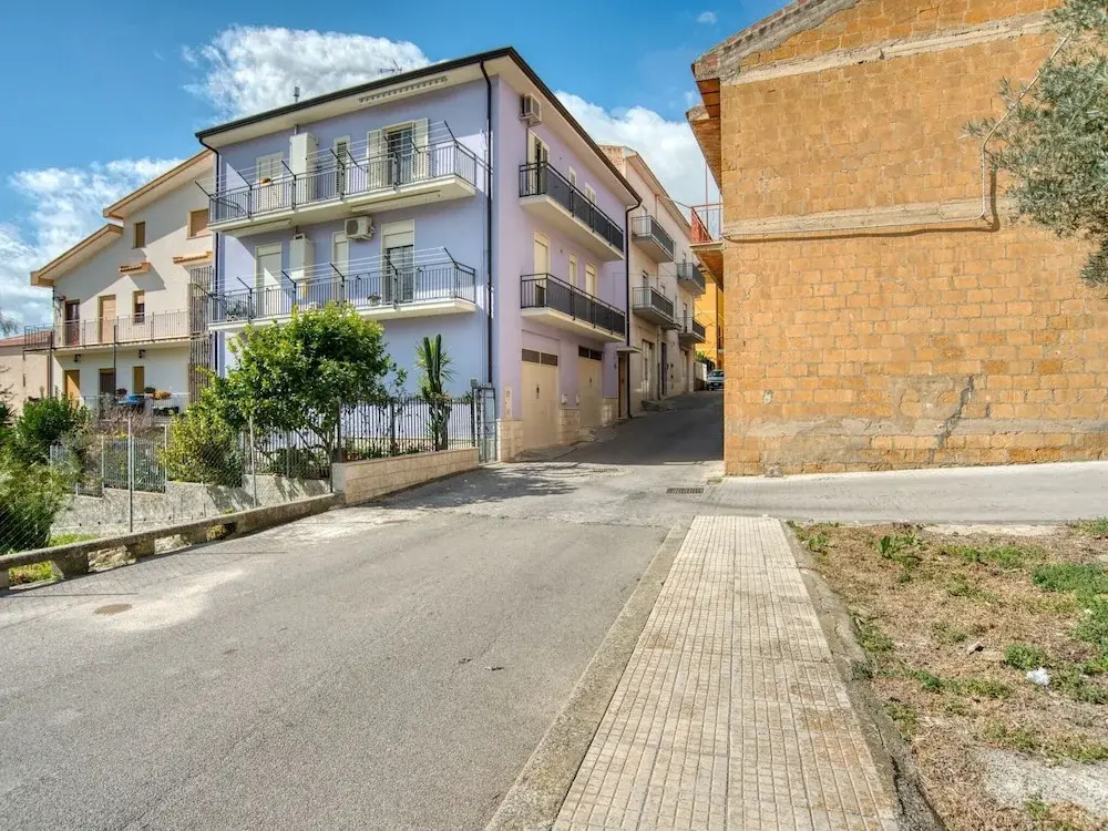 Independent House With Shared Pool