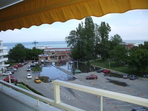 Beach & Waterfront