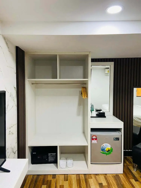 DE Hotel Phnom Penh by null