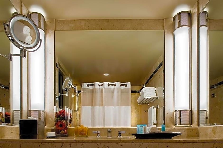 Двухместная студия двуспальная кровать в Hotel Bonaventure Montreal