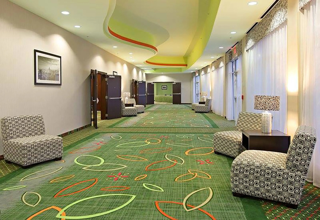 Holiday Inn Garland by IHG - Général
