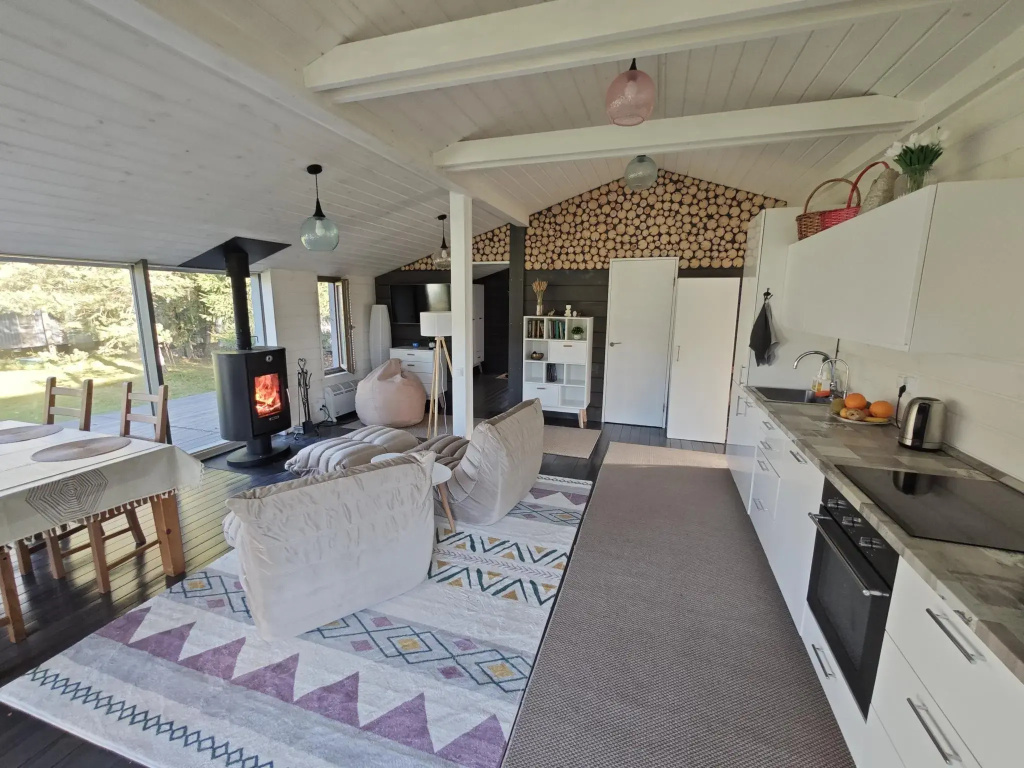 Superior Cottage