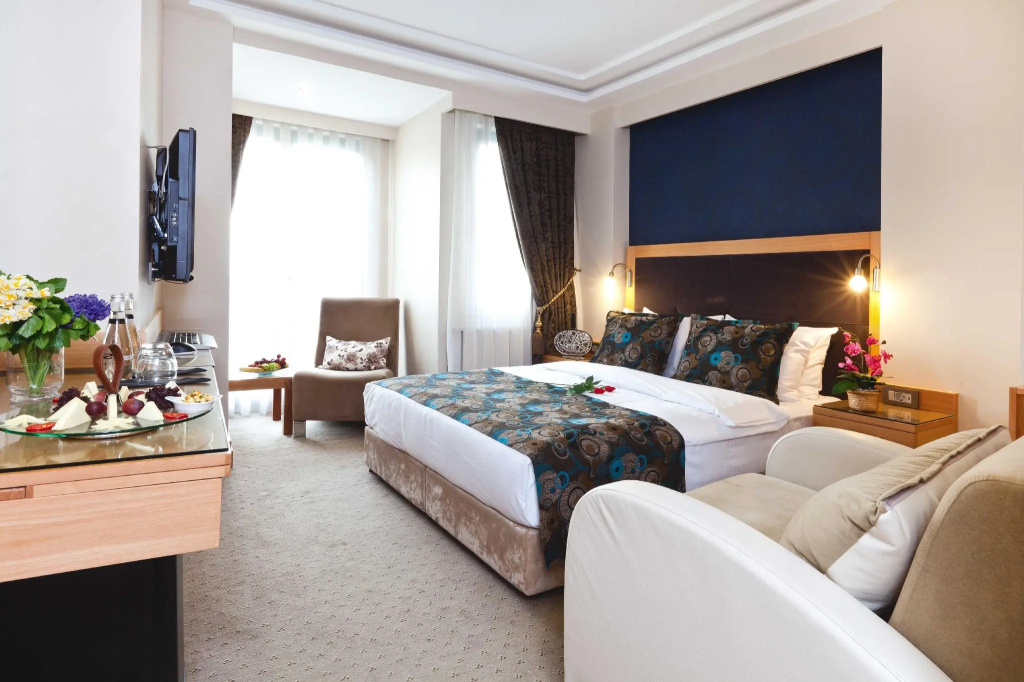 Superior Double room (full double bed)