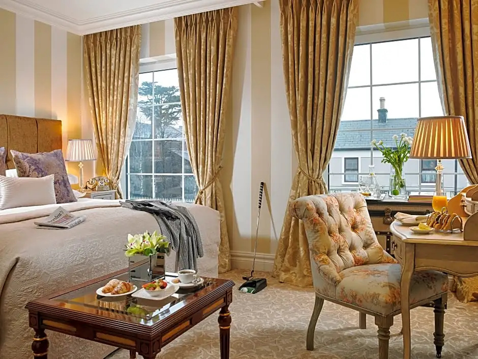 Royal Double room (full double bed)