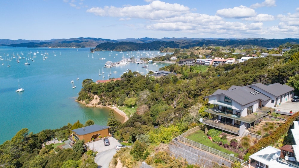 Beach & Waterfront