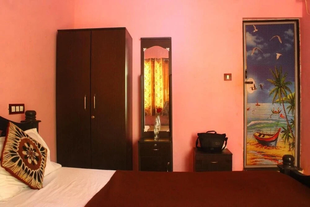 Economy Double room with balcony (full double bed)
