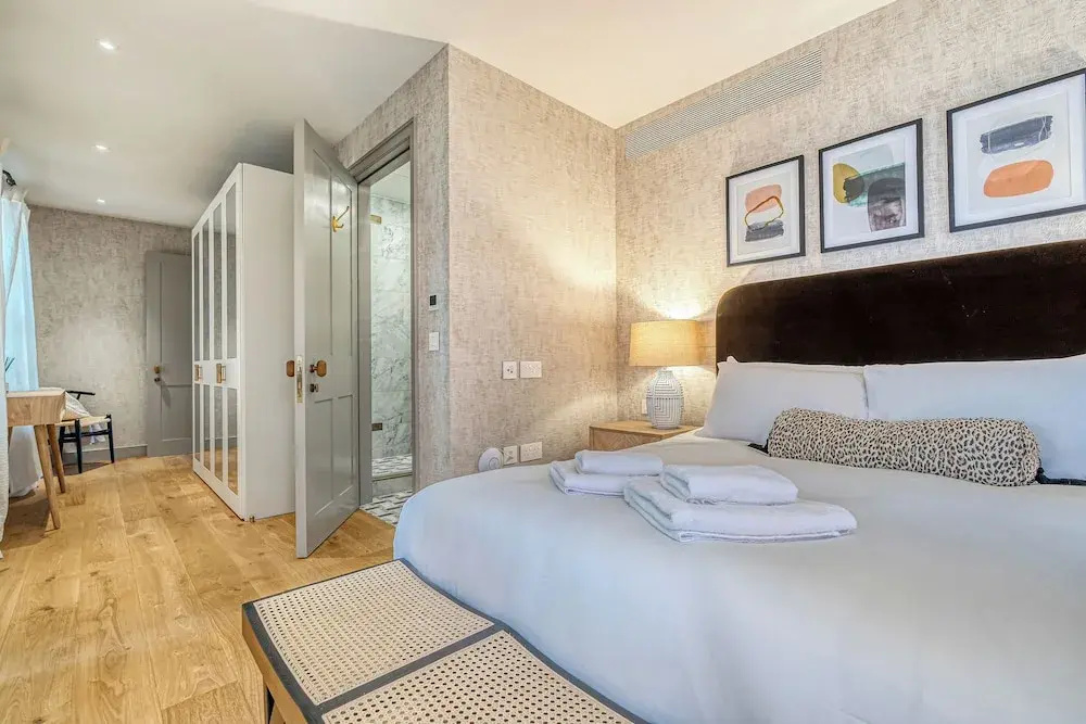 Luxury flats near Big Ben and London Eye — фото