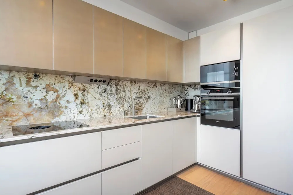 Montmartre Residence 102