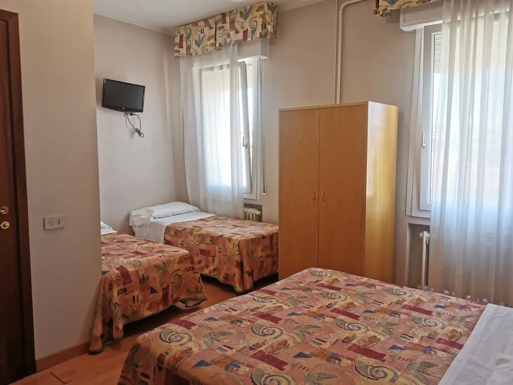 Economy room