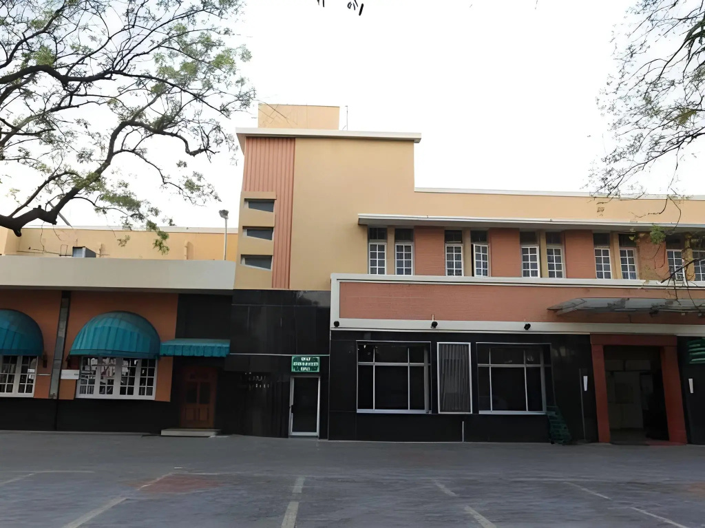 New Woodlands Hotel
