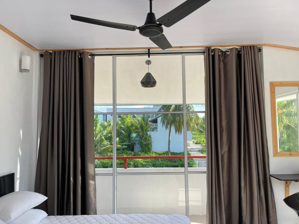 Dacha Thoddoo White Sand