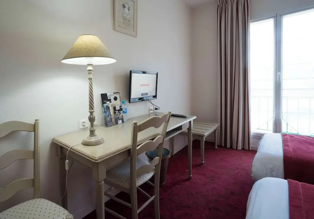 Brit Hotel Du Perche - Chambres