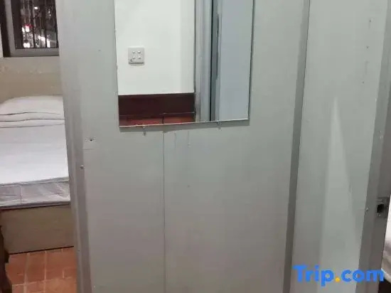 Comfort room