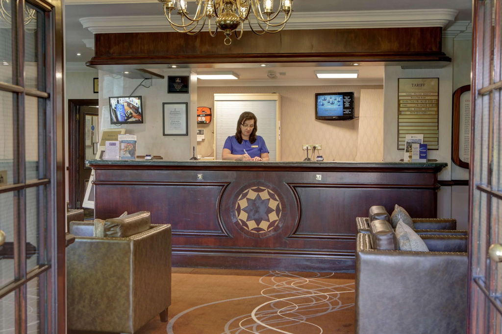 Lobby & Reception