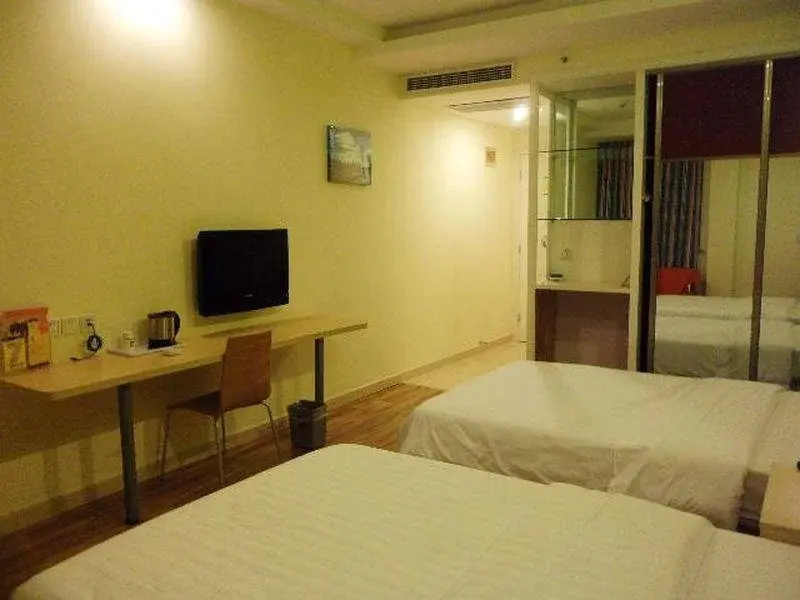 7 Days Inn North Of Waitan