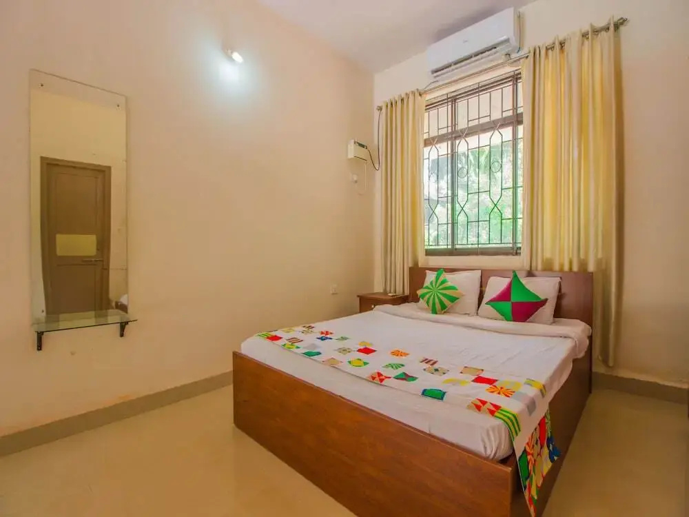 OYO 13794 Home Cozy Studio Utorda Beach