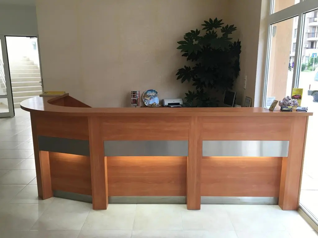 Lobby & Reception