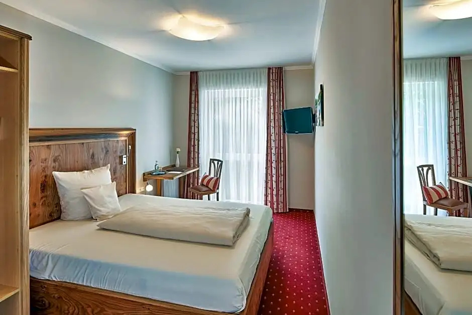 Economy room