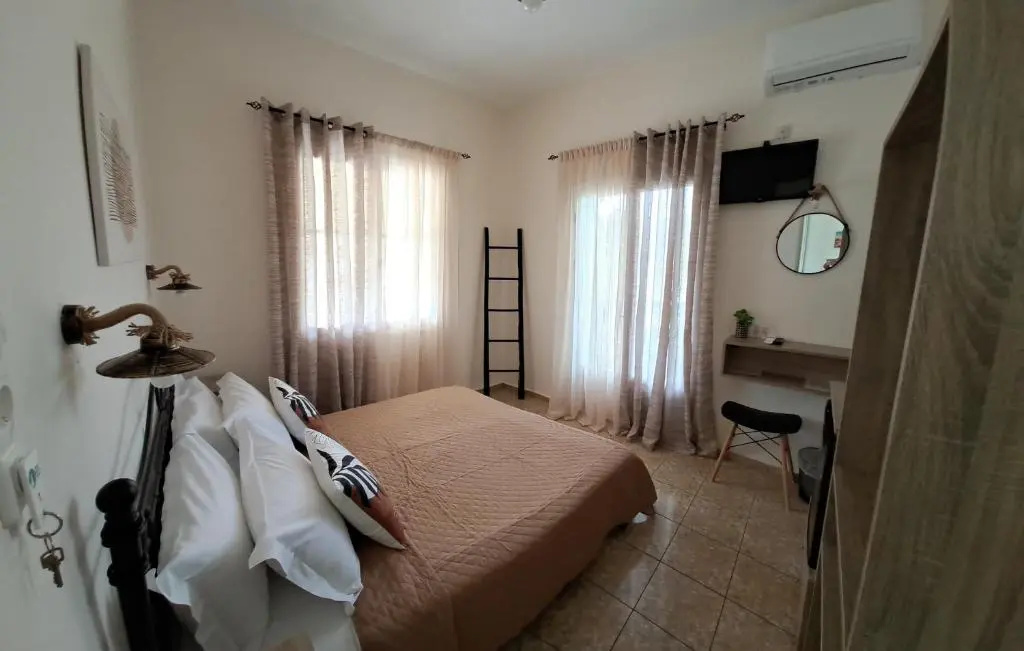 Standard Double room with balcony and with sea view (full double bed)