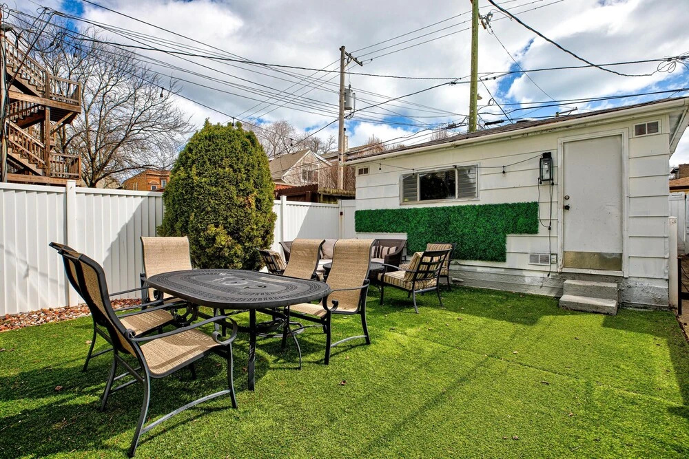 Chic Penthouse in Perfect Wrigleyville Location by AllSet Turnover