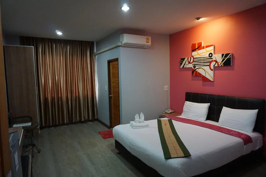 Standard Double room (full double bed)