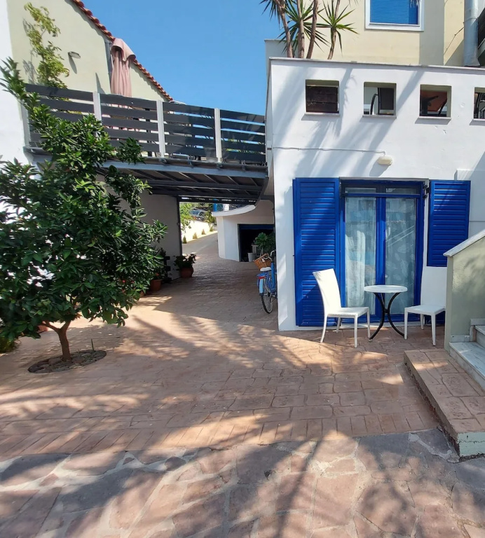 Omega Rooms Anaxos