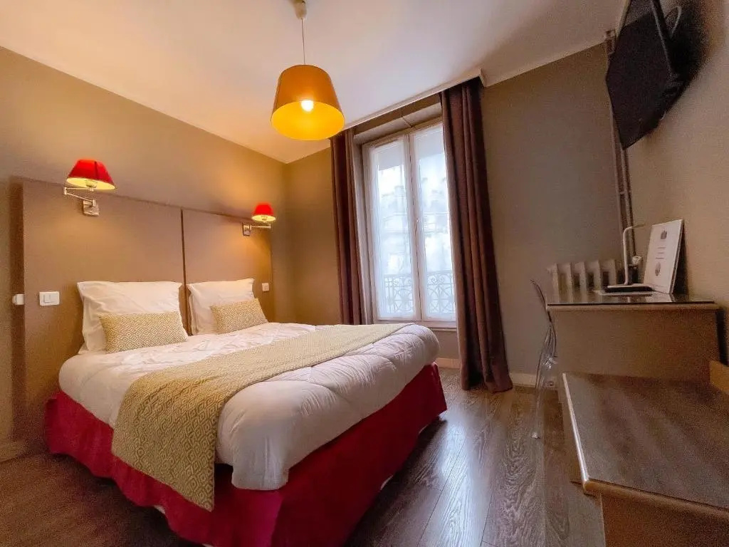 Standard Double room (full double bed)