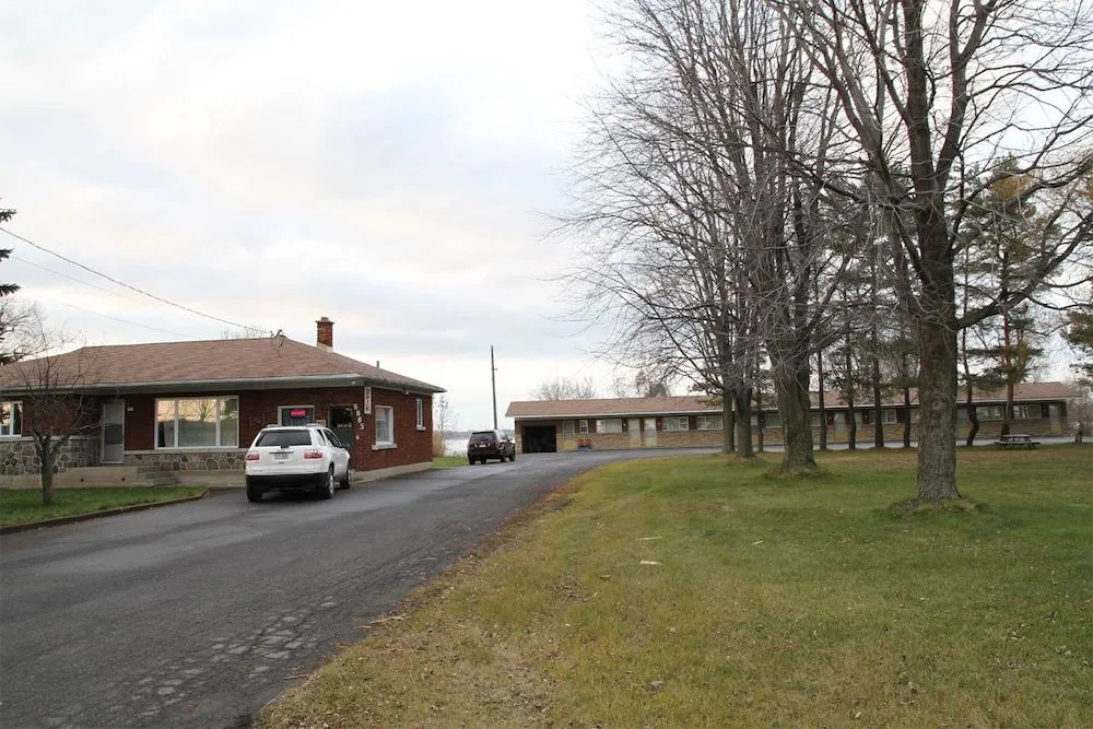 Motel au Bord du Lac