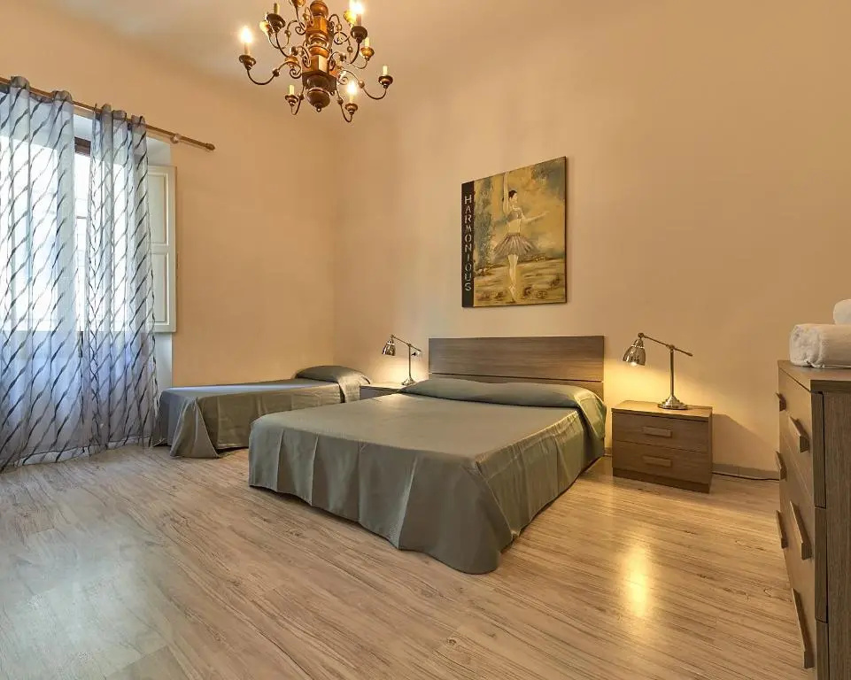 3 Bedrooms Apartment
