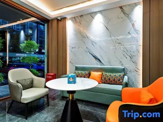 Jingxi Yueting Hotel (Chengdu Huayang Middle School Polar Ocean Park)