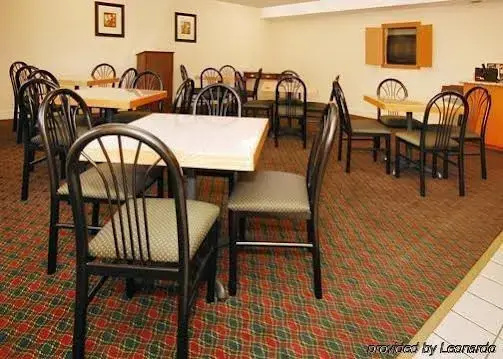 Quality Inn — фото 4