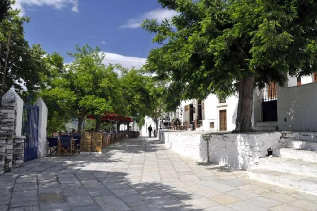 Apiranthos Diamond Maisonette in Naxos (3 BDRM)
