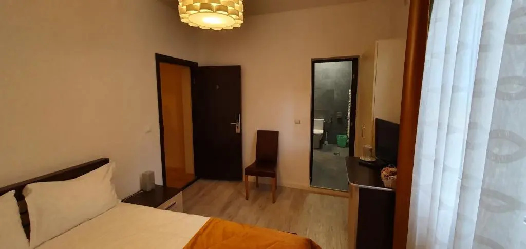 Economy room