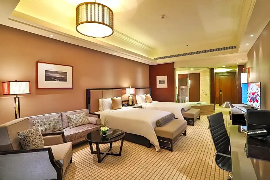 Classic Quadruple room with garden view